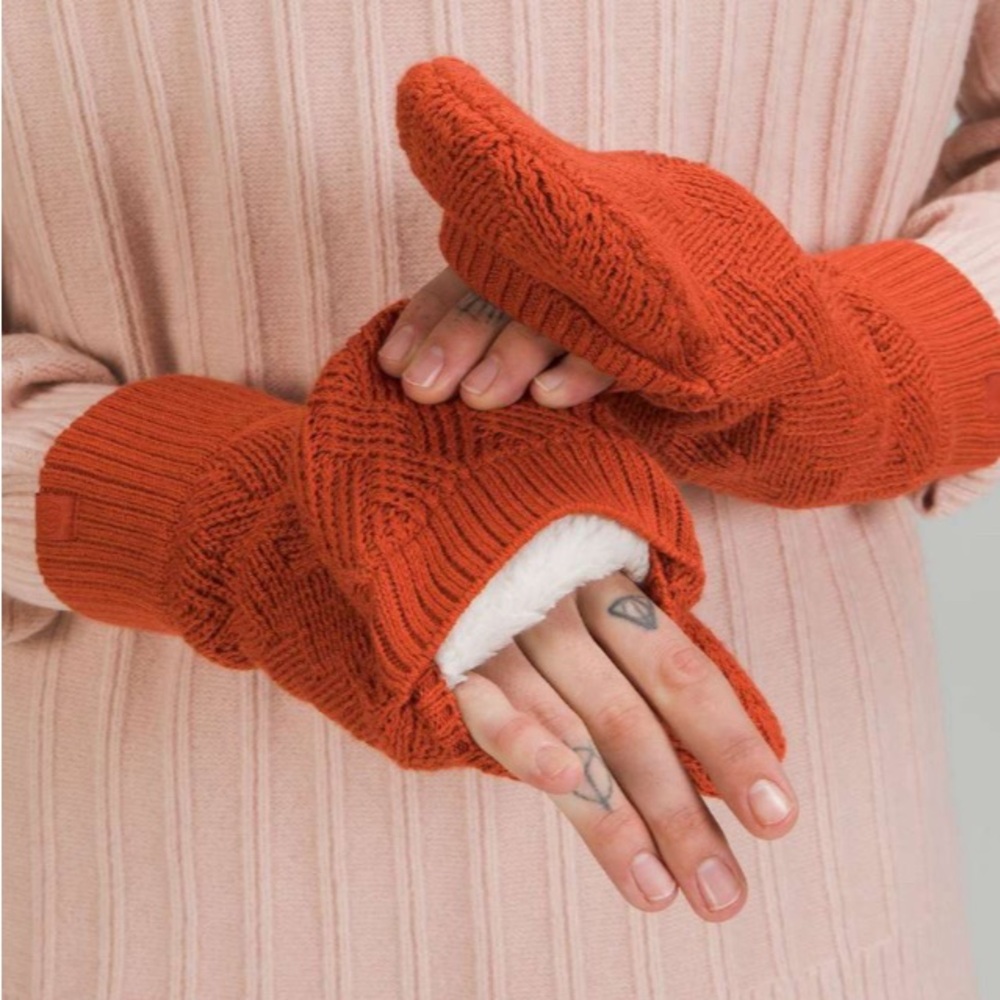 Lululemon Chevron Knit Mitten